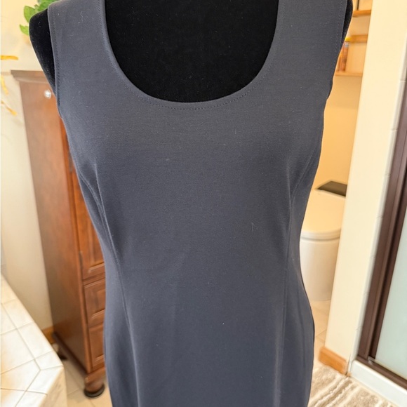 Banana Republic dress twisted back - Picture 5 of 7